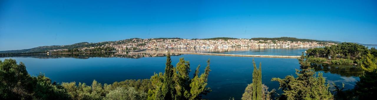 A & B Minimal Suite Ιι With Sea View In Argostoli Exterior photo